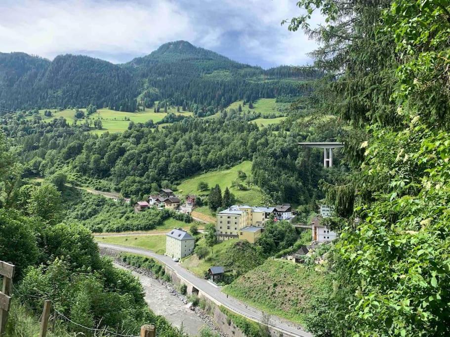 Kleine Alpenhuette In Lend 2024 Neben Der Salzach Vila Exterior foto